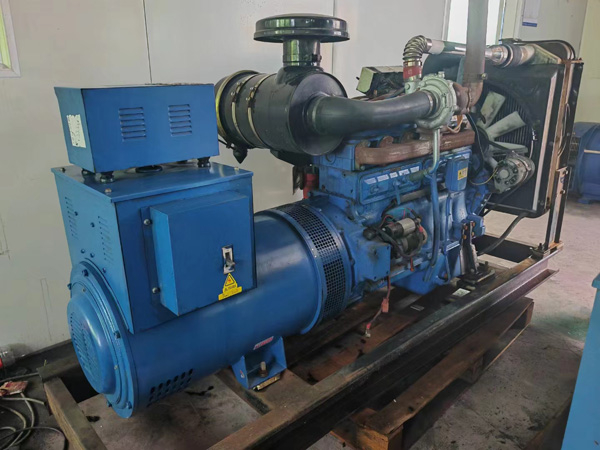鹿寨100kW柴油发电机组使用多级机油有哪些优缺点？